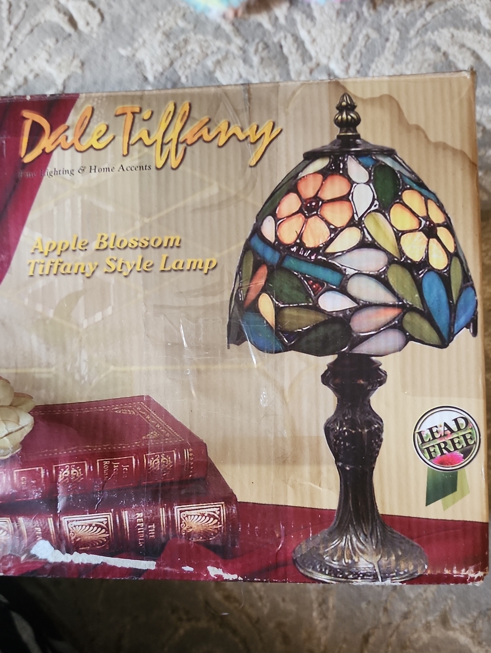 Dale Tiffany Apple Blossom Tiffany Style Stained Glass Lamp  NEW